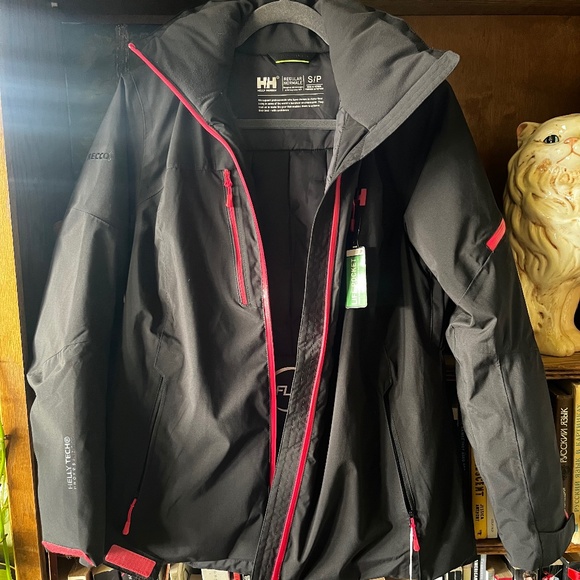 Brand new Helly Hansen ski jacket - Picture 1 of 4